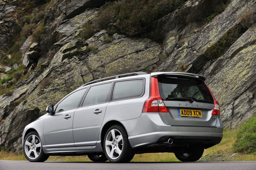  Volvo V70 2010 года  (фото 32 из 62)